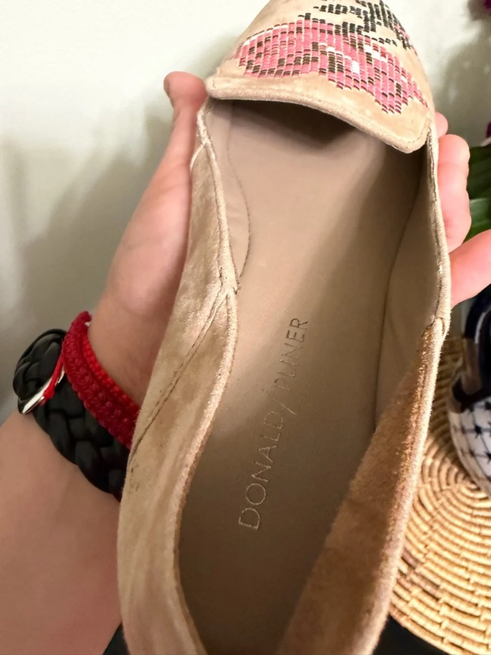 DONALD PLINER Tan suede Floral Embellished Hiro Flats 7